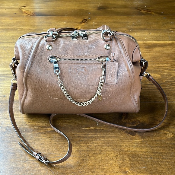 Coach Handbags - Coach Prairie w/ Chain Crossbody Satchel 34362